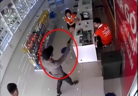 Lộ diện 2 thanh niên dùng súng cướp cửa hàng điện thoại